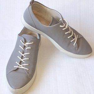ECCO Gillian Trend Lace-up Sneaker Preowned.  Good Condition